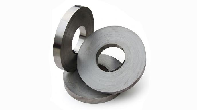 Stainless steel 202 2B finish strip slit coil stored in stockyard